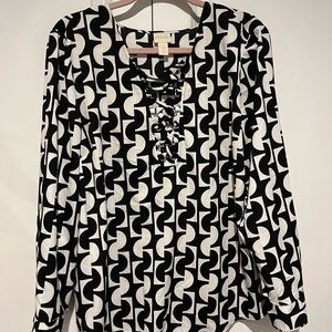Chico's Black and White Geometric Women's Top